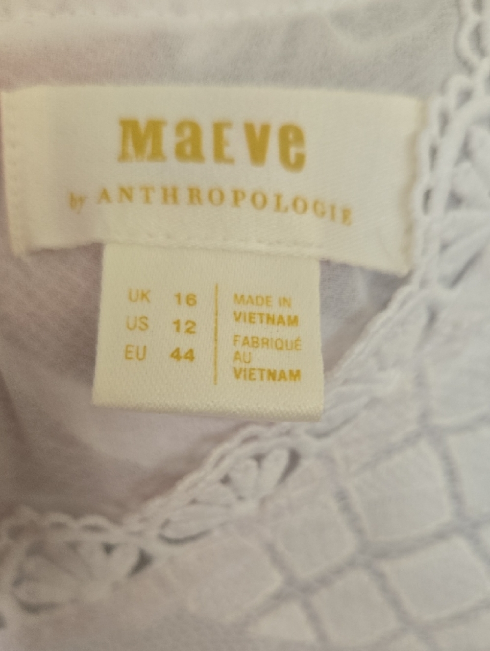 Maeve White Pineapple Lace-Trim Mesh Camisole - Picture 4 of 5